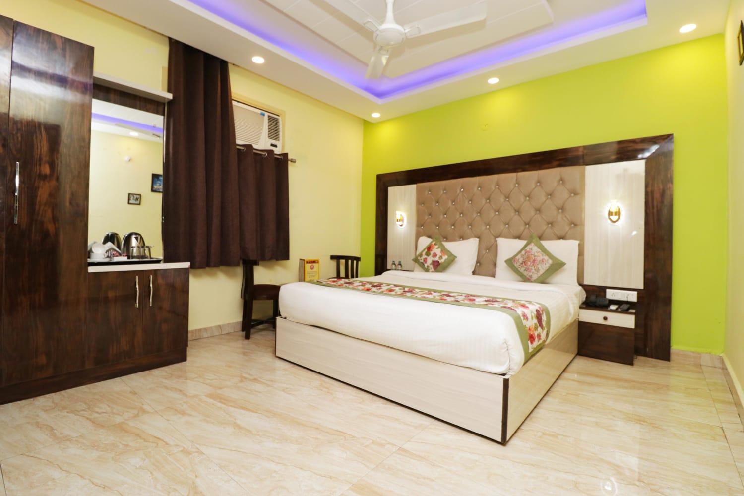Pearl Crown New Delhi
